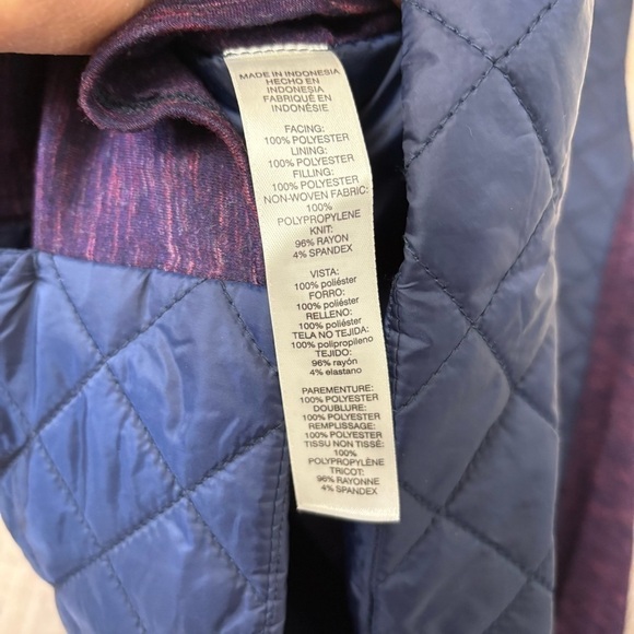 Weekends By Chicos Womens Quilted Lightweight Vest size 2 or Large - Picture 4 of 9